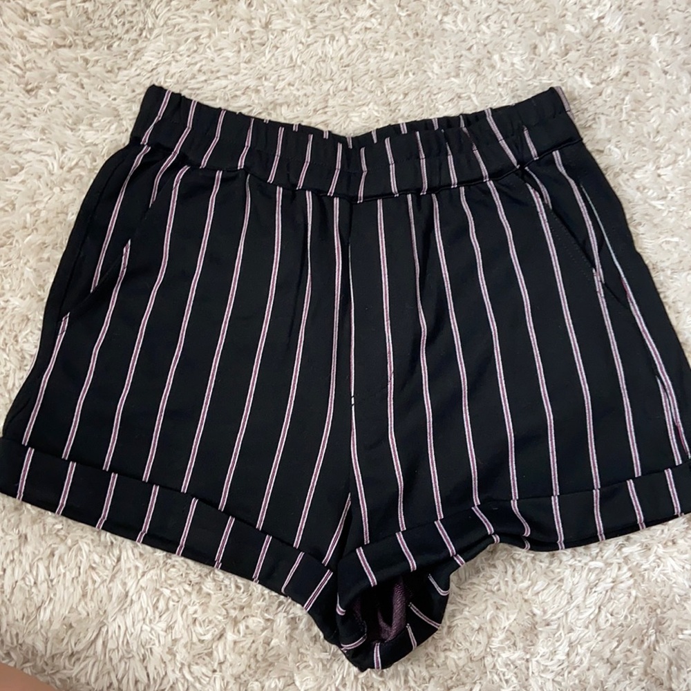 FOREVER 21 black red and white striped shorts